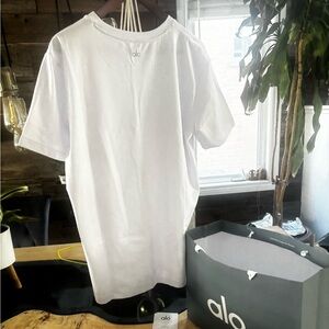Alo NWT white mens tshirt